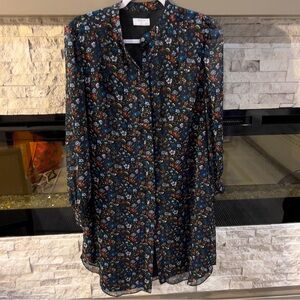 Untuckit size 4 Button down long sleeve dress